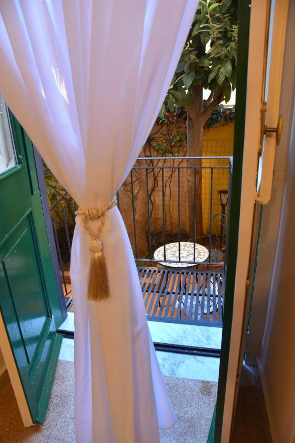 Ripa Garden Room And Suite ซาแลร์โน ภายนอก รูปภาพ
