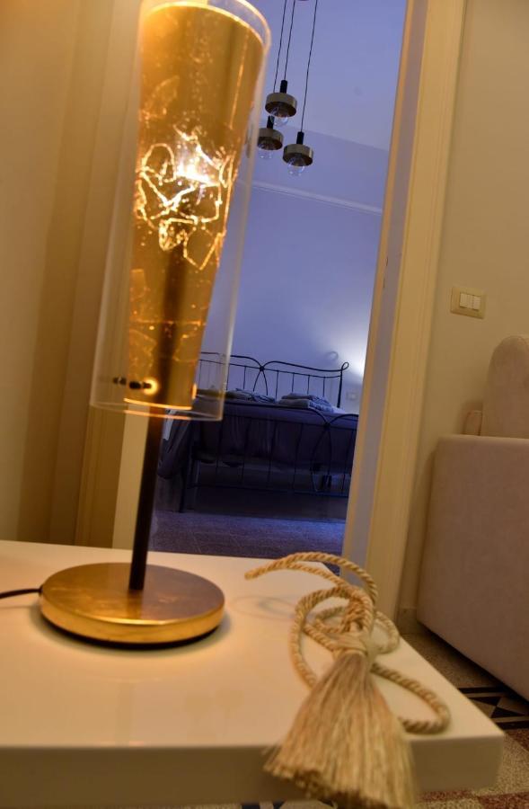 Ripa Garden Room And Suite ซาแลร์โน ภายนอก รูปภาพ